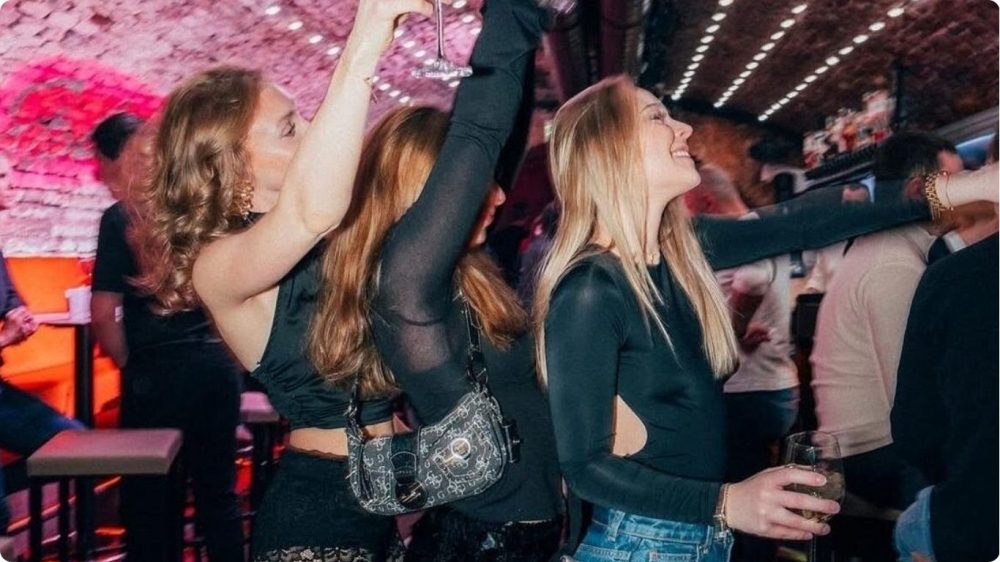 Nightlife in Broken Bow